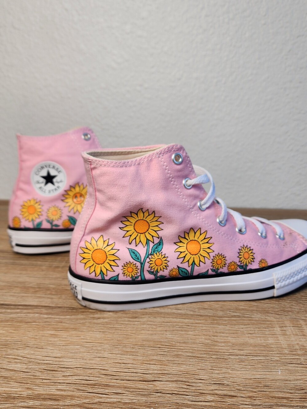 CONVERSE ALL STAR Pink Sunflower Hi Top Lace Up Sneaker Shoe Women's 7.5
